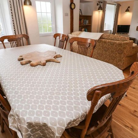 Oaktree Cottage 세인트오스틀 외부 사진